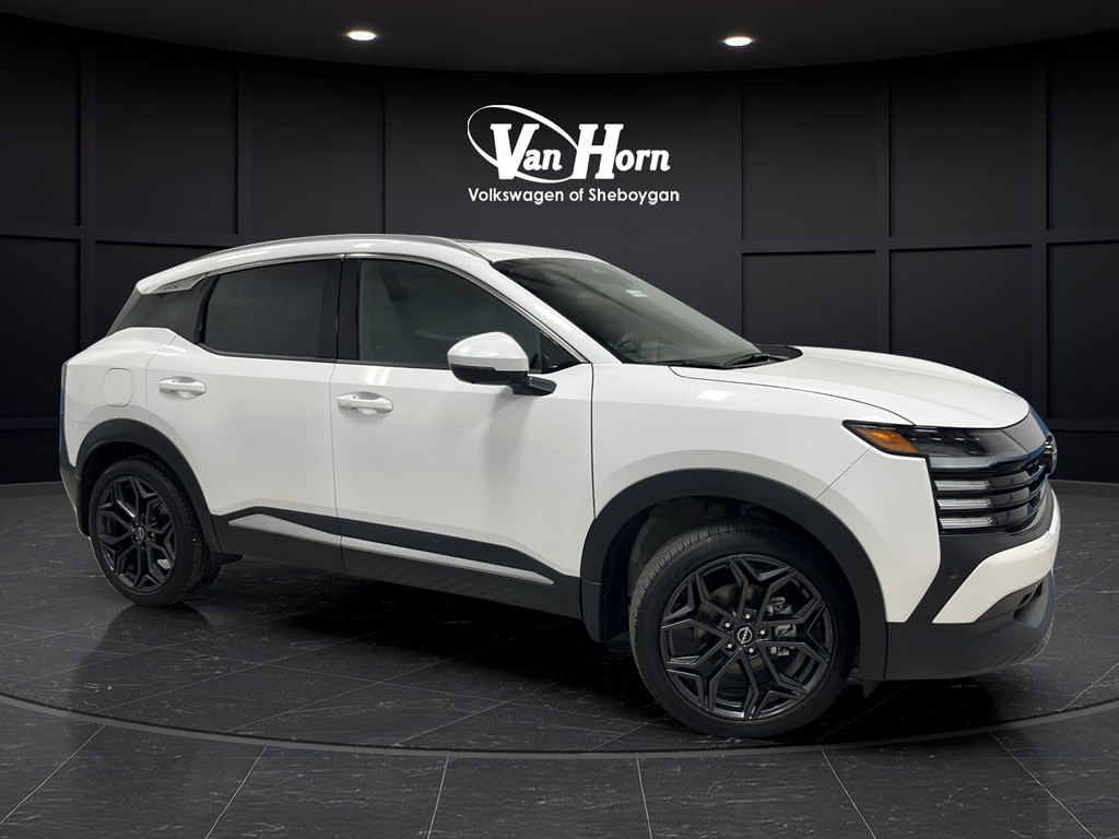 2025 Nissan Kicks 2.0 SR AWD's photo