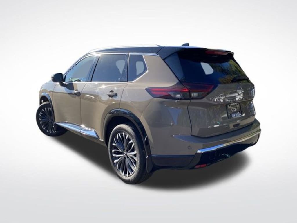 Used 2024 Nissan Rogue Platinum SUV