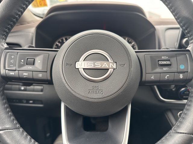 2023 Nissan Rogue SL photo 2