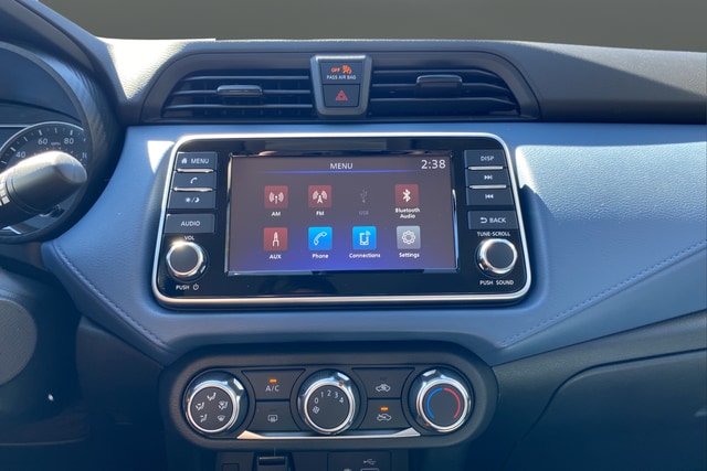 2025 Nissan Versa Sedan SV - Photo 13