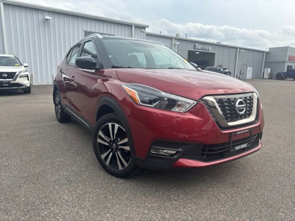Used 2019 Nissan Kicks SR SUV