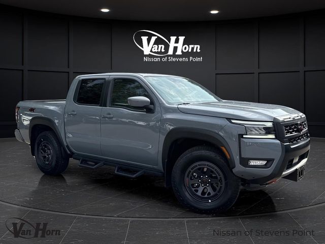 2025 Nissan Frontier PRO-4X's photo