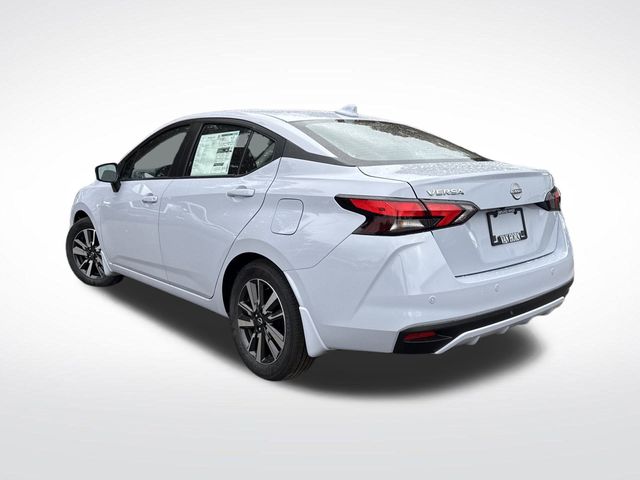 2025 Nissan Versa 1.6 SV photo 3