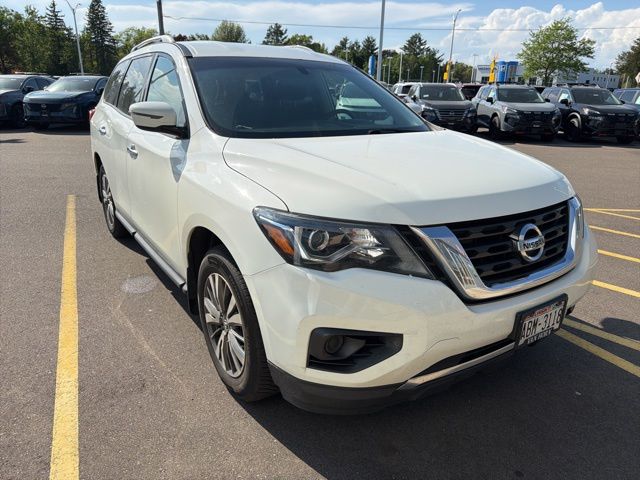 2018 Nissan Pathfinder S 4WD's photo