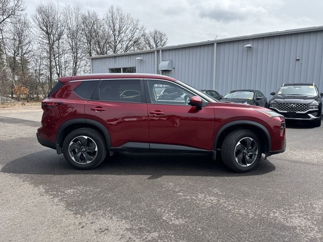 Used 2024 Nissan Rogue SV with VIN JN8BT3BB3RW175969 for sale in Stevens Point, WI