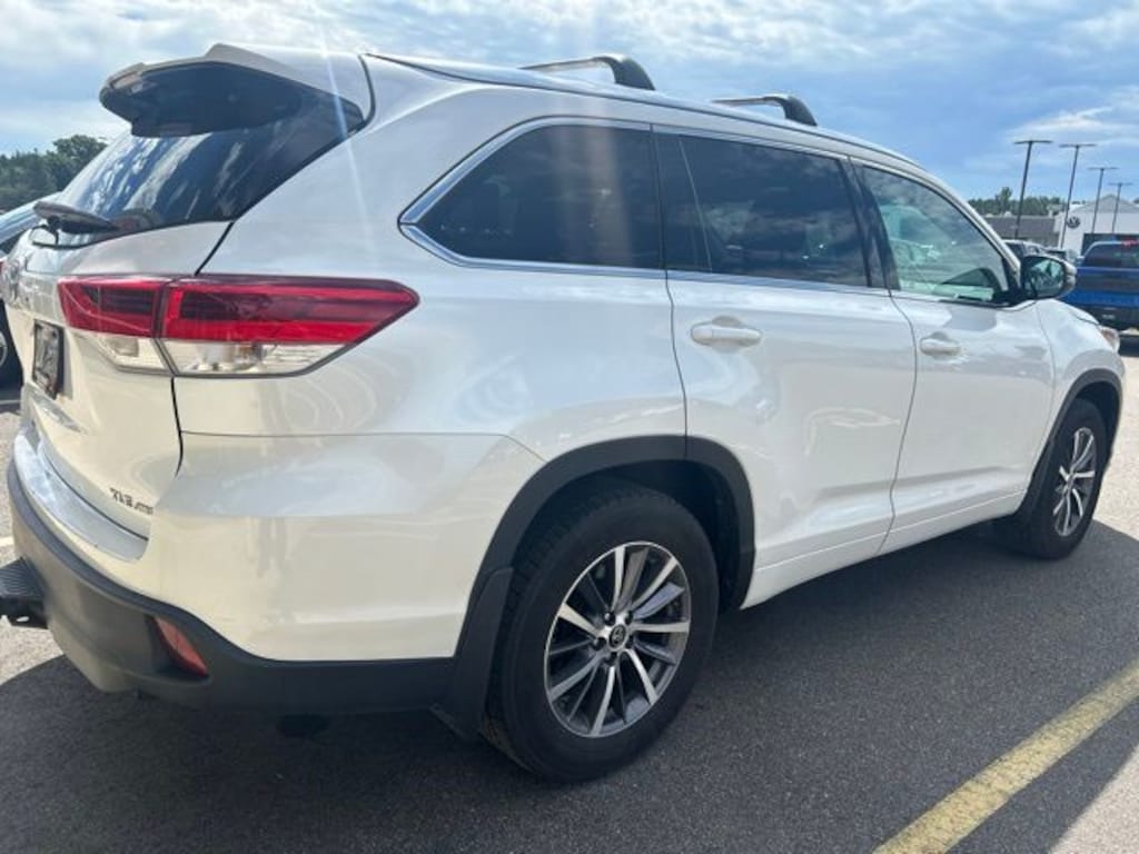 Used 2018 Toyota Highlander XLE SUV