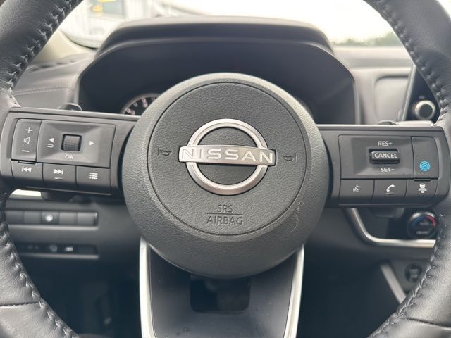 2024 Nissan Rogue SV photo 2