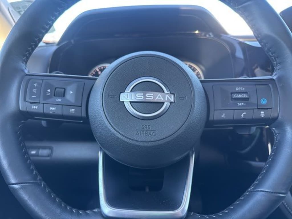 Used 2023 Nissan Pathfinder SL SUV