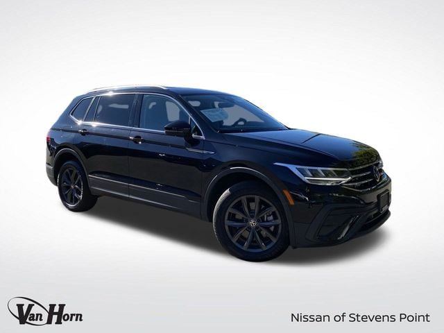 2023 Volkswagen Tiguan SE's photo