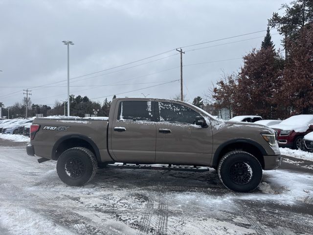 2023 Nissan Titan PRO-4X photo 2