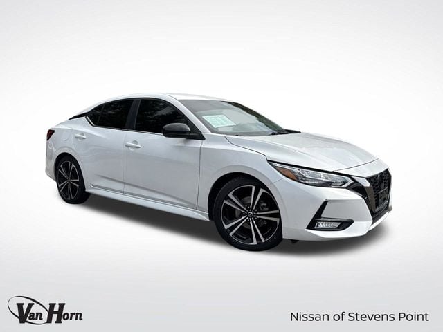 2022 Nissan Sentra SR's photo
