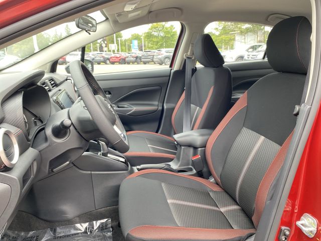 2025 Nissan Versa 1.6 SR photo 4