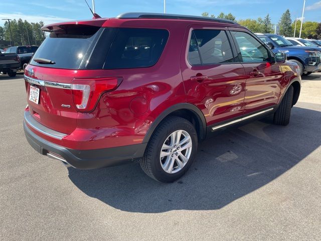 2018 Ford Explorer XLT photo 4