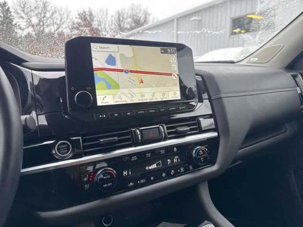 Used 2024 Nissan Pathfinder Platinum SUV