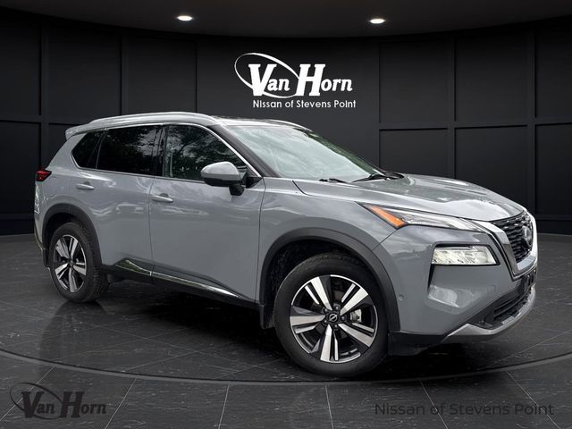 2022 Nissan Rogue SL's photo