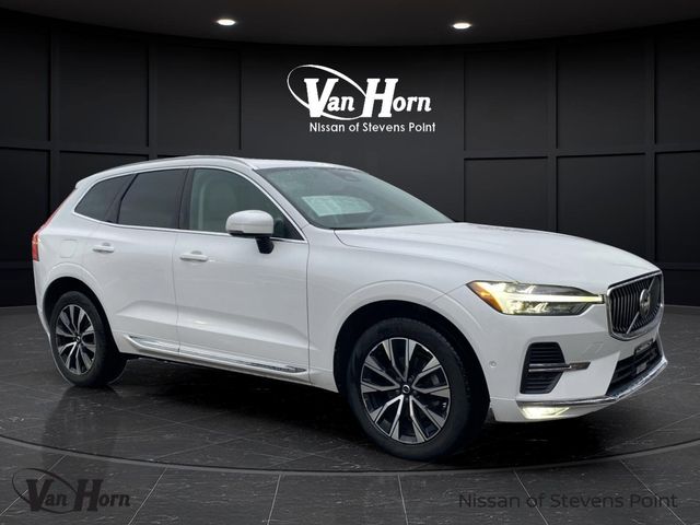 2023 Volvo XC60 Plus's photo