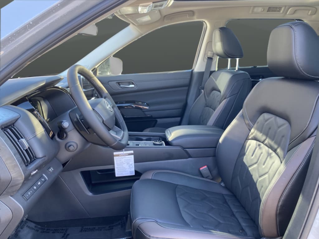 New 2026 Nissan Pathfinder Platinum SUV