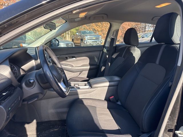 2021 Nissan Sentra SV photo 2