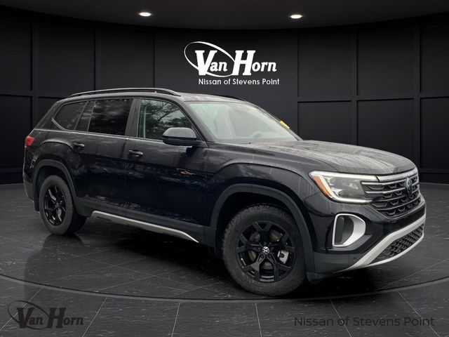 2024 Volkswagen Atlas Atlas Peak Edition's photo