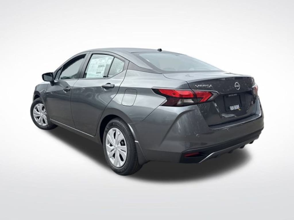New 2025 Nissan Versa 1.6 S Sedan