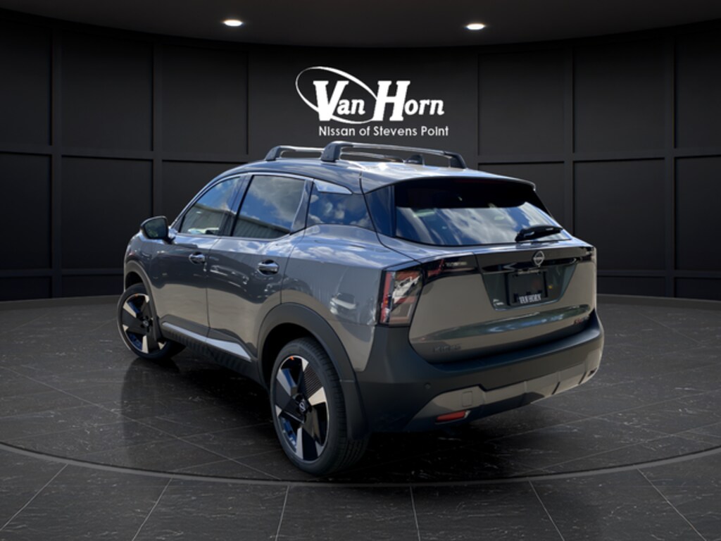 New 2026 Nissan Kicks SR