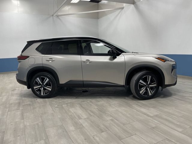 Used 2024 Nissan Rogue SL with VIN JN8BT3CB1RW179369 for sale in Stevens Point, WI