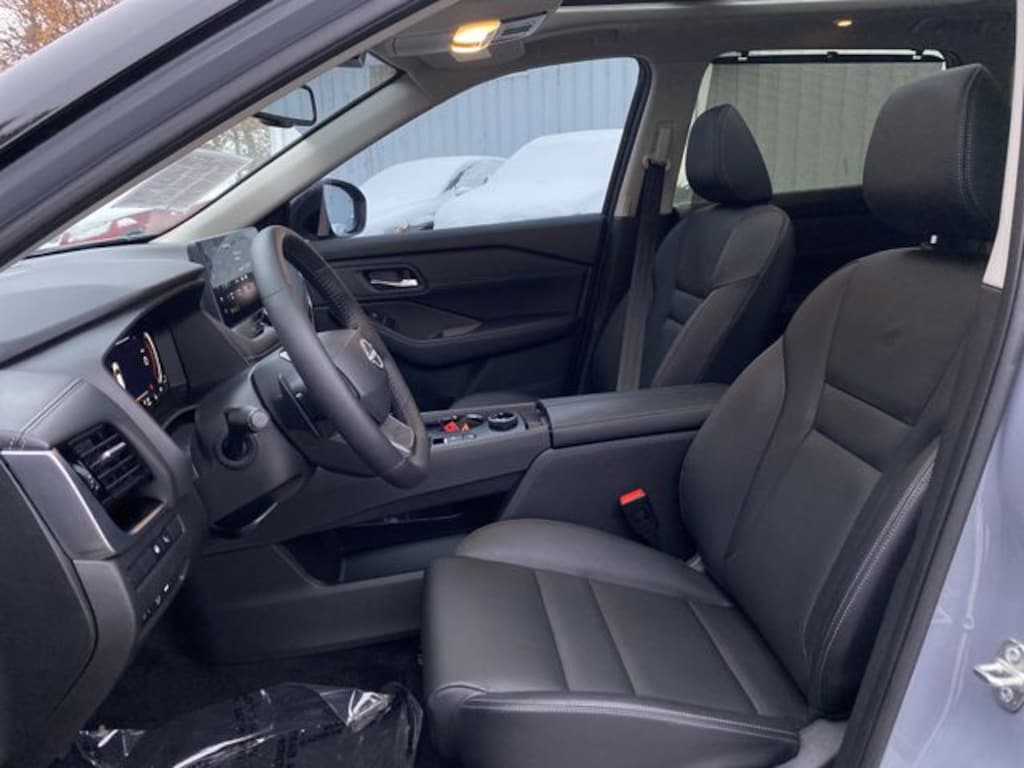 Used 2025 Nissan Rogue SL SUV