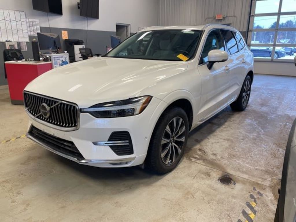 Used 2023 Volvo XC60 B5 Plus Bright Theme SUV