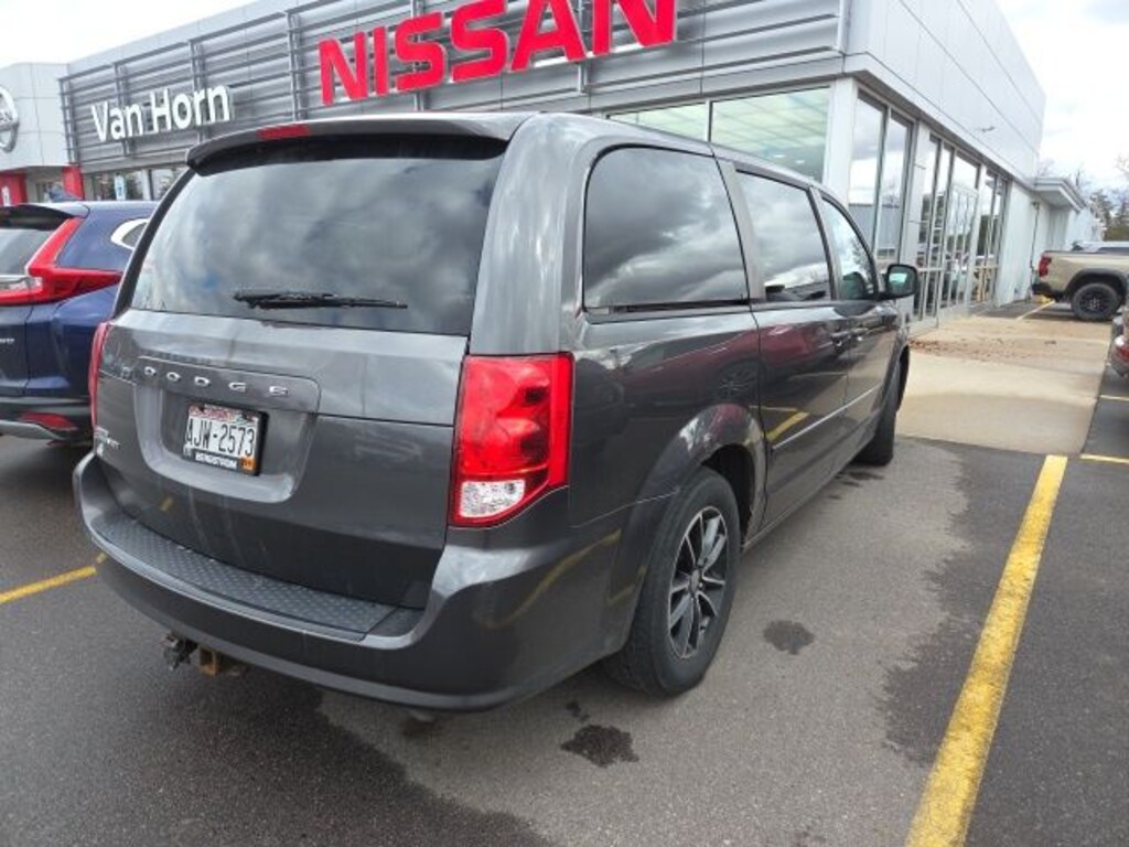 Used 2015 Dodge Grand Caravan SXT Minivan/Van