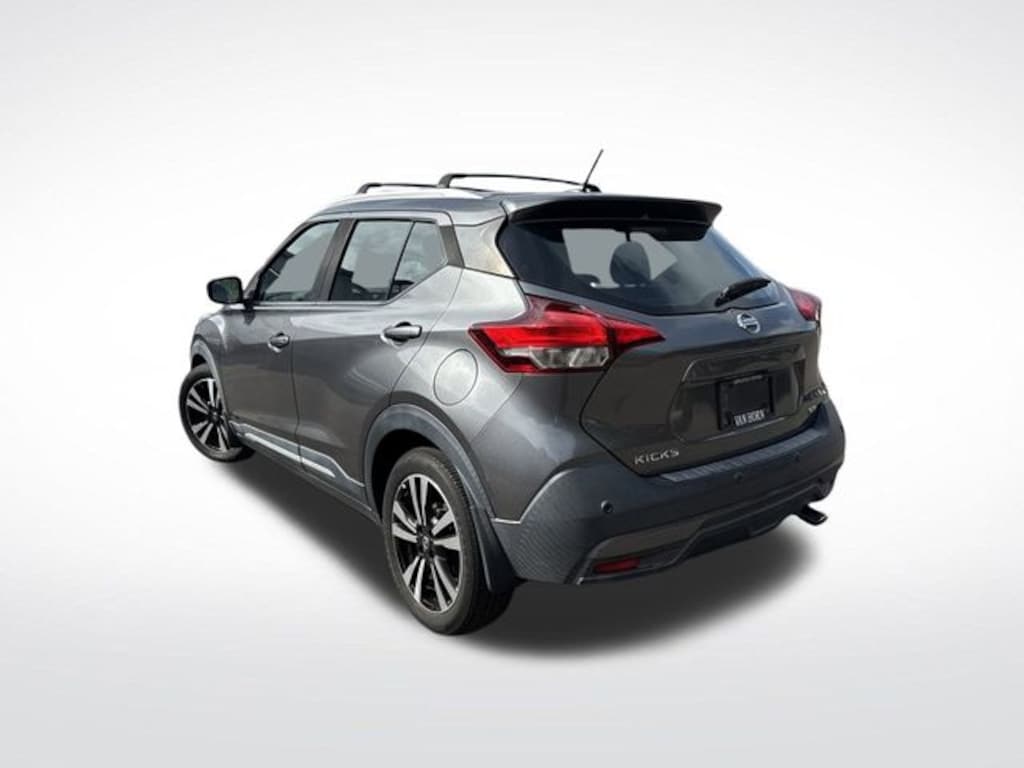 Used 2020 Nissan Kicks SR SUV