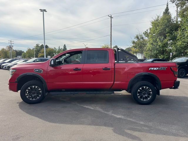 2024 Nissan Titan PRO-4X photo 3