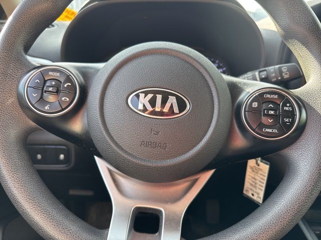 2020 Kia Soul LX photo 2
