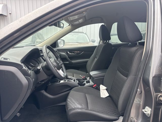 2019 Nissan Rogue S photo 3