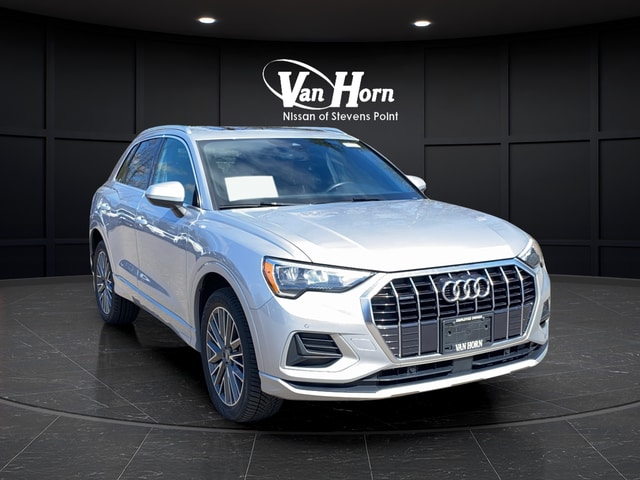 2022 Audi Q3 40 TFSI Premium quattro's photo