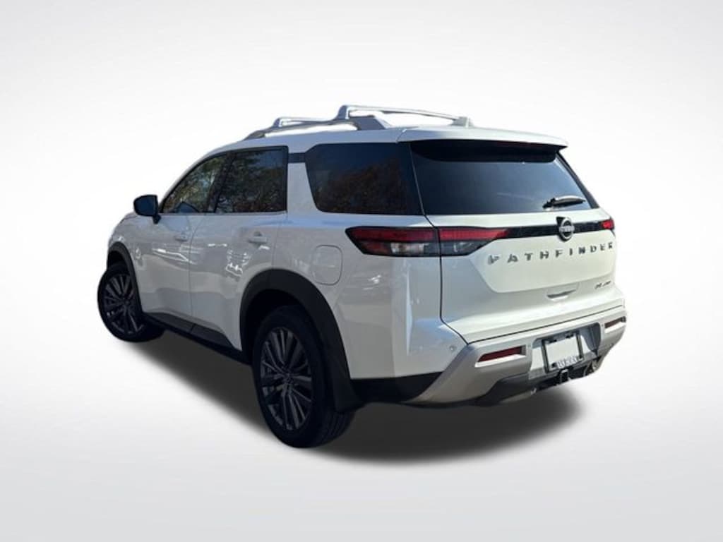 Used 2023 Nissan Pathfinder SL SUV