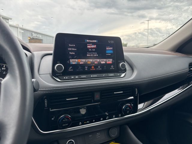 2023 Nissan Rogue SL photo 4