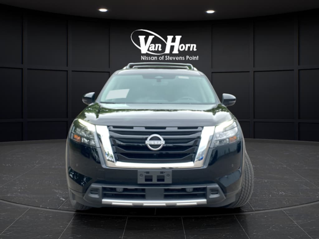 Used 2025 Nissan Pathfinder Platinum SUV