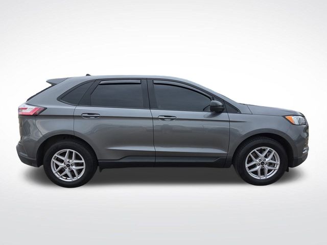 2023 Ford Edge SEL photo 2