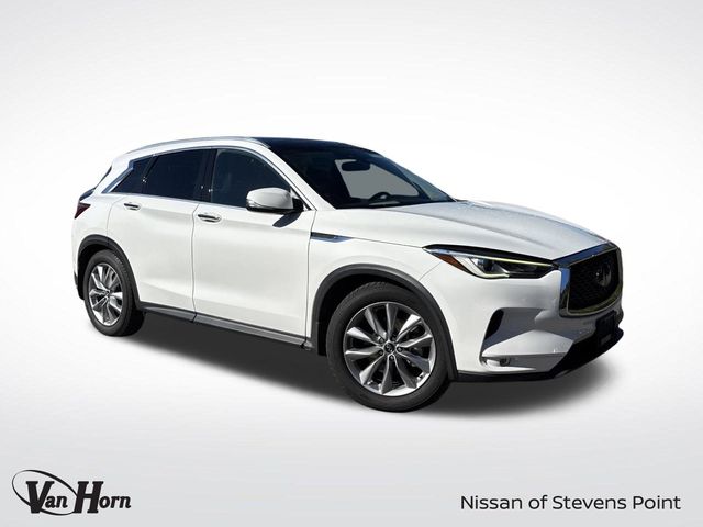 2019 INFINITI QX50 Essential's photo