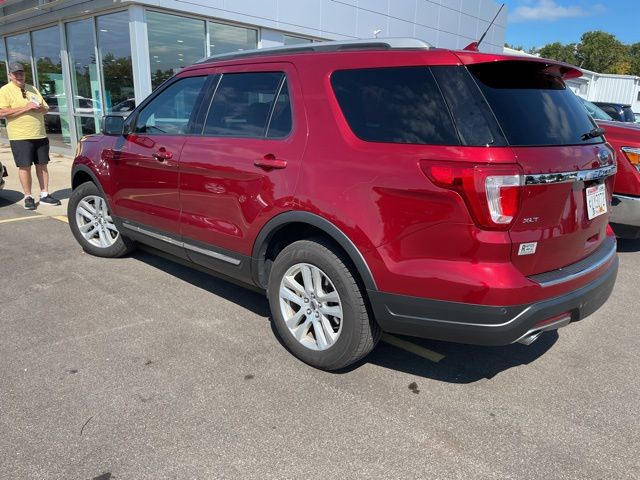 2018 Ford Explorer XLT photo 3