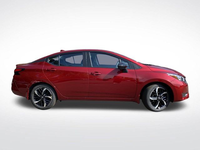 2025 Nissan Versa 1.6 SR photo 2