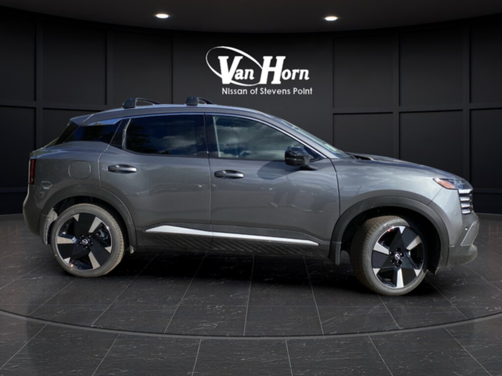 New 2026 Nissan Kicks SR