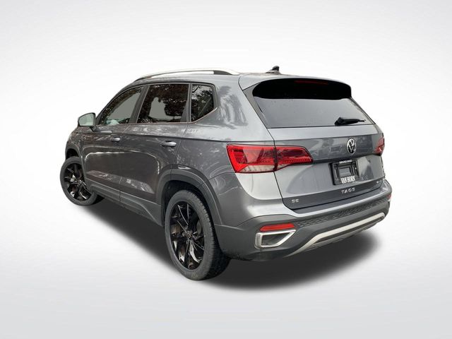2022 Volkswagen Taos SE photo 3