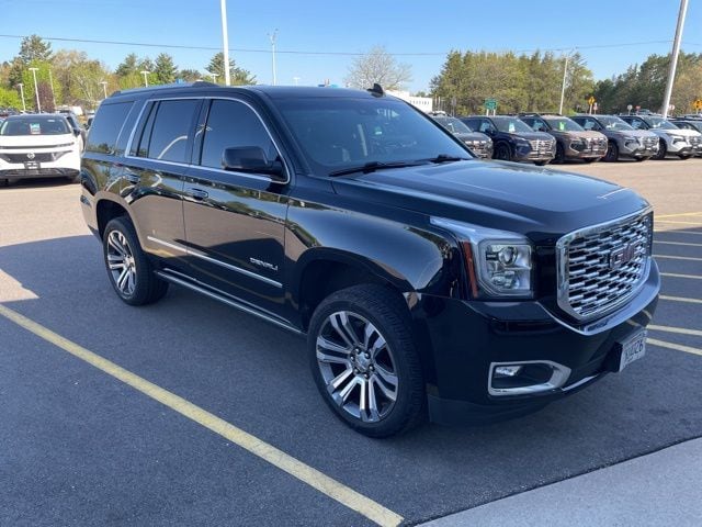 2018 GMC Yukon 4WD Denali's photo