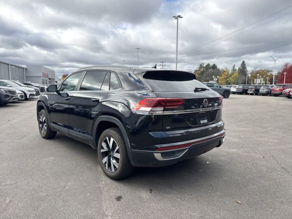 Used 2022 Volkswagen Atlas Cross Sport 2.0T SE SUV