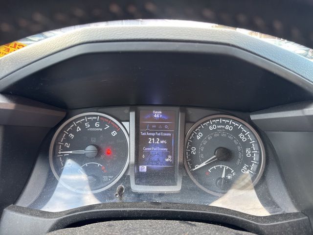 2020 Toyota Tacoma SR5 photo 3