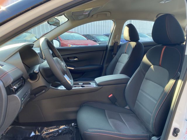2025 Nissan Sentra SR photo 4