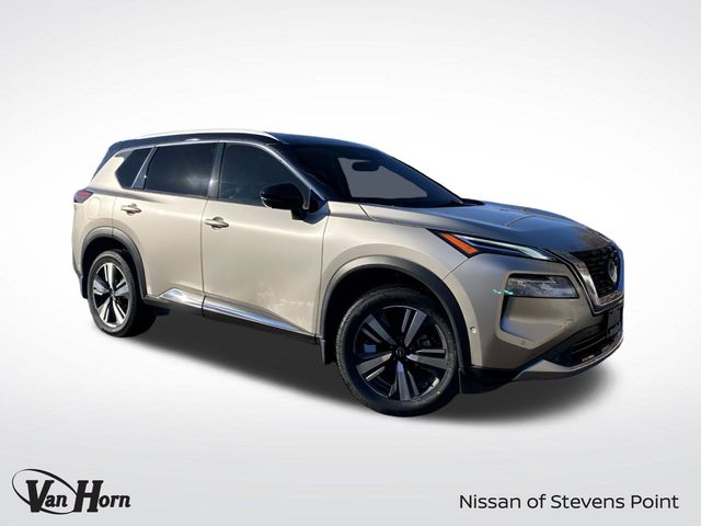 2022 Nissan Rogue Platinum's photo