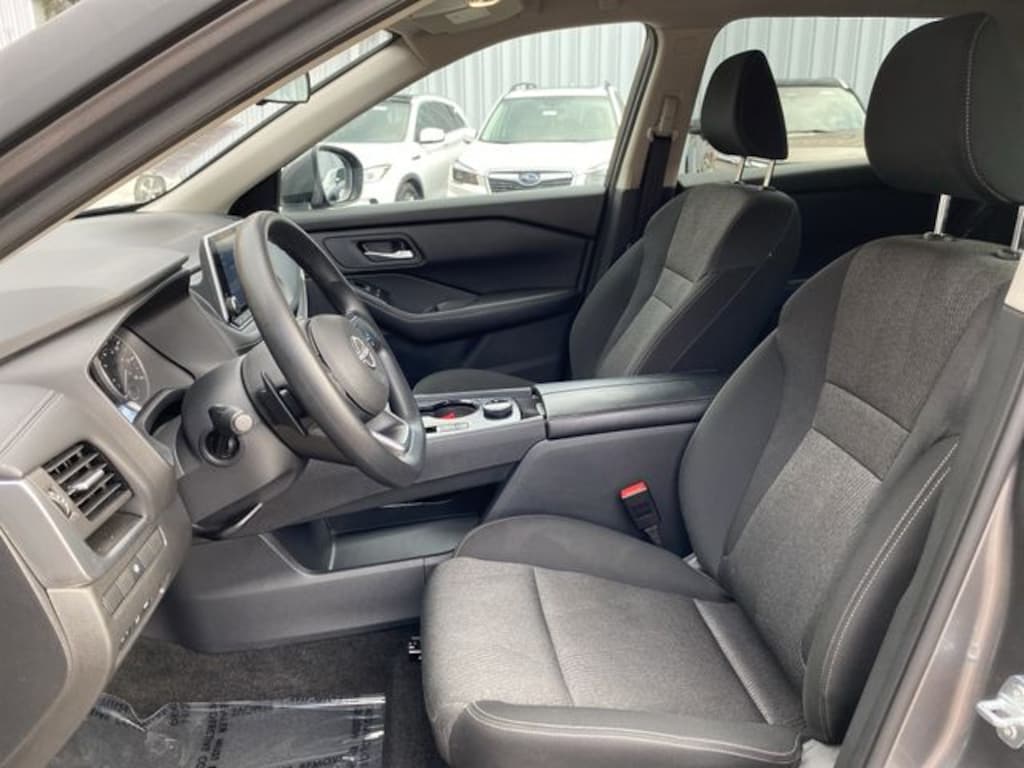 Used 2024 Nissan Rogue SV SUV