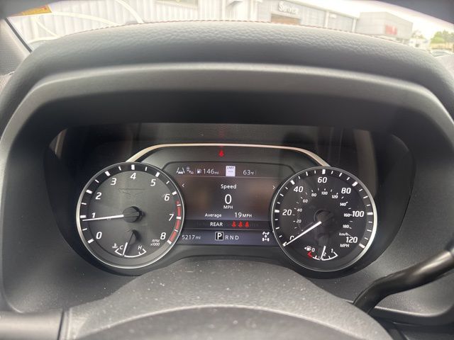 2024 Nissan Titan Platinum Reserve photo 3